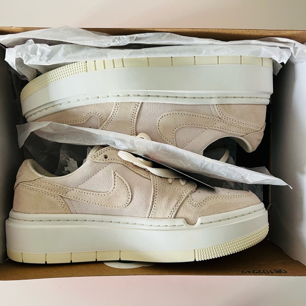 Nude air Jordan elevate 1 low size 8